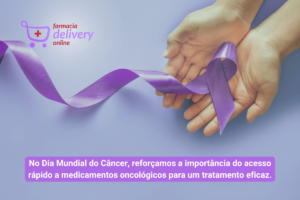 Laxo roxo em cima de duas mãos representando o Dia Mundial do câncer